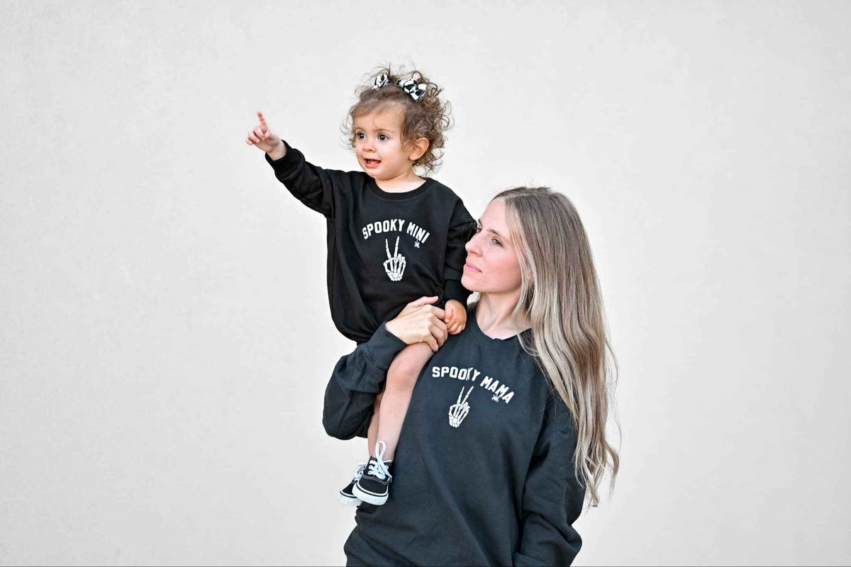 Womens 'Spooky Mama' Comfort Colors Crewneck Sweatshirt